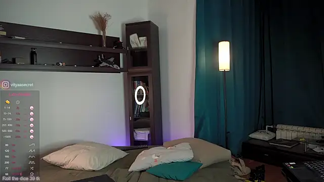 VIktorSecret online show from October 14, 2025, 4:13 am