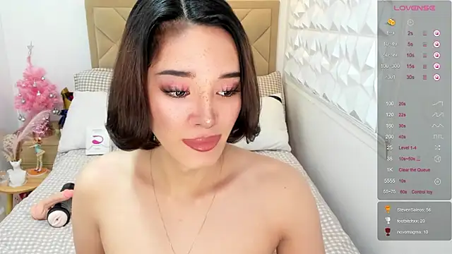 Snapshot of TsHeartXxx chatting on February 3, 2026, 7:30 pm TsHeartXxx online show from February 3, 2026, 7:30 pm