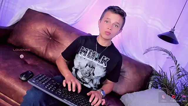 Snapshot of Tim_wolf chatting on February 9, 2026, 8:35 pm Tim wolf online show from February 9, 2026, 8:35 pm