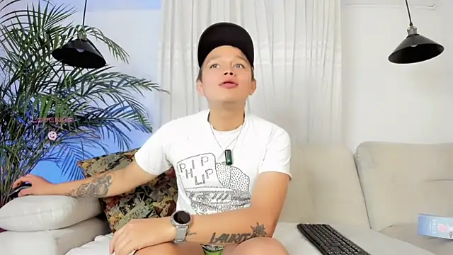 Snapshot of Tim_wolf chatting on February 15, 2026, 4:58 pm Tim wolf online show from February 15, 2026, 4:58 pm