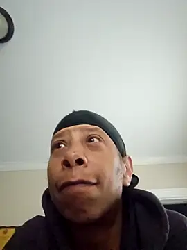 Vybezmaster online show from December 2, 2025, 7:31 pm