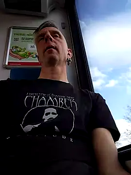 seelengleich online show from March 25, 2026, 11:38 am