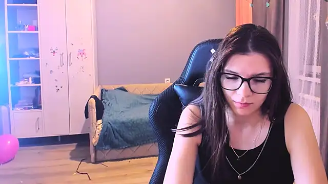 MollyLollipop online show from January 12, 2026, 1:11 am