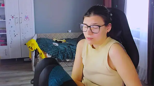 MollyLollipop online show from February 16, 2026, 7:15 am