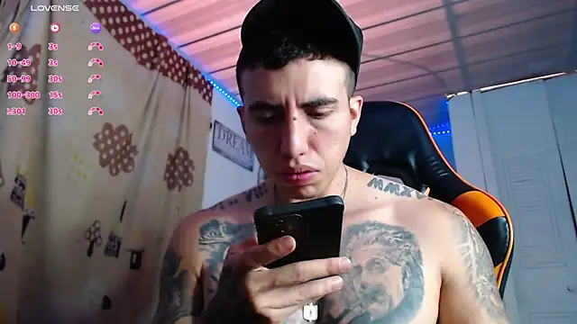 Adam Hudsond online show from November 23, 2025, 2:39 pm