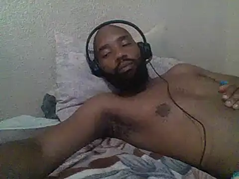 Snapshot of KAYBEEDEFREAK chatting on February 7, 2025, 5:52 am KAYBEEDEFREAK online show from February 7, 2025, 5:52 am