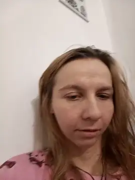 Snapshot of Bell_a_mi_ chatting on July 29, 2026, 12:03 pm Bell a mi online show from July 29, 2026, 12:03 pm