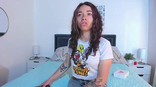 ZulyMichels online show from December 18, 2025, 12:44 pm