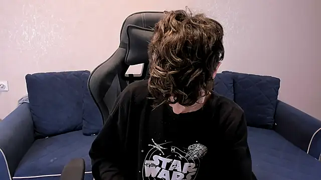 James Mills online show from October 11, 2025, 7:01 pm