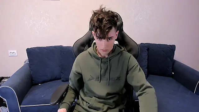 James Mills online show from October 24, 2025, 6:37 pm