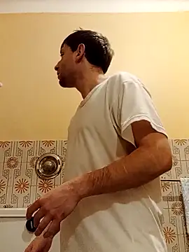 White rabbit  online show from February 20, 2025, 8:47 pm