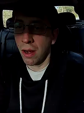 White rabbit  online show from March 1, 2025, 4:33 pm