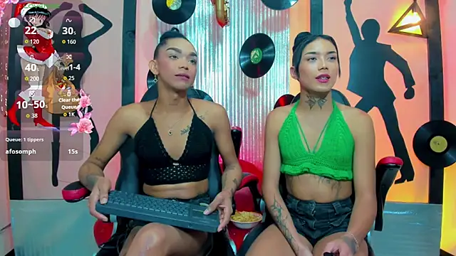 nickyminach  online show from December 16, 2025, 7:19 pm