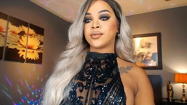 MarryQueen22 online show from May 26, 2026, 11:34 pm