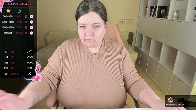 PlumPie online show from October 12, 2025, 7:13 pm