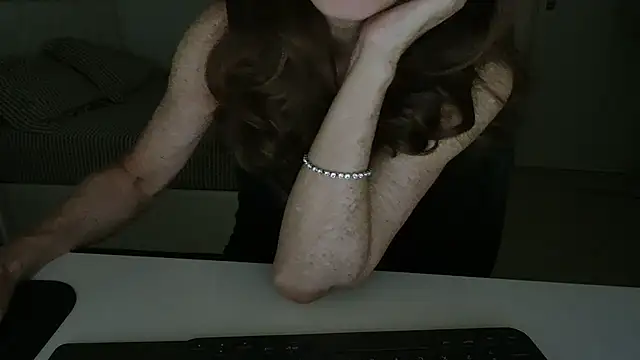 Snapshot of amara_2022 chatting on July 8, 2026, 8:57 pm amara 2022 online show from July 8, 2026, 8:57 pm