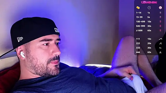 DominantTheo online show from December 19, 2024, 3:07 am