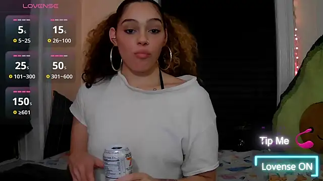 Snapshot of sapphirestorm8 chatting on October 19, 2025, 12:22 am sapphirestorm8 online show from October 19, 2025, 12:22 am