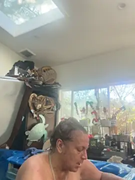 Snapshot of Victoria121565 chatting on March 8, 2026, 11:08 pm Victoria121565 online show from March 8, 2026, 11:08 pm