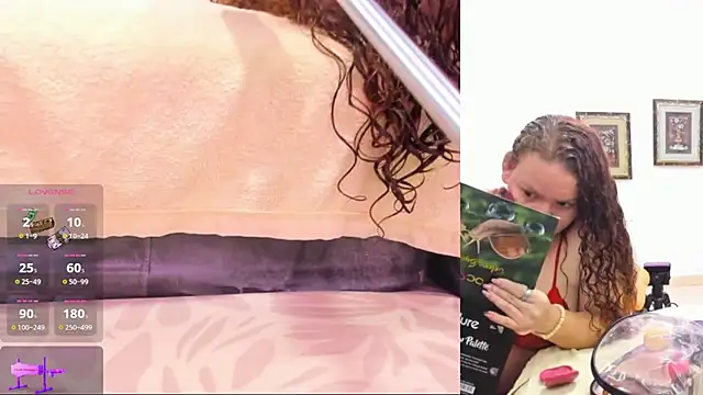 Paulina Davis  online show from January 28, 2025, 3:25 am