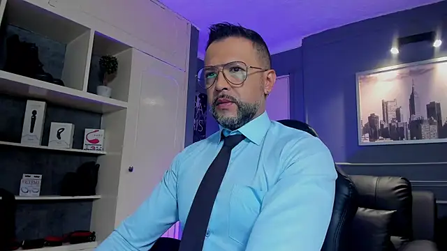 MrFrank tattoo online show from October 31, 2025, 11:33 am