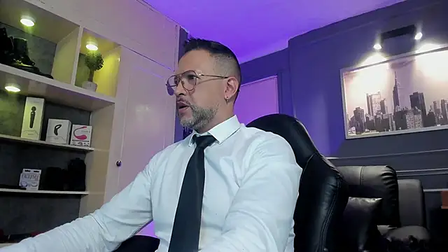 MrFrank tattoo online show from January 12, 2026, 12:32 pm