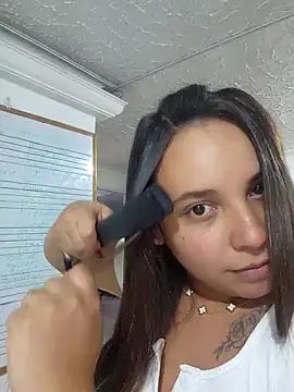 LizzRouse online show from November 5, 2025, 7:36 pm