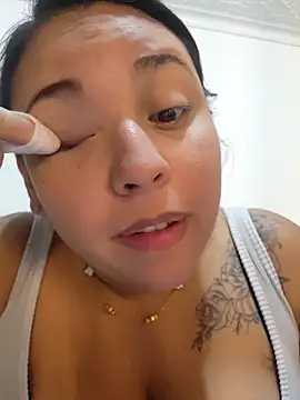 LizzRouse online show from March 29, 2026, 10:48 am