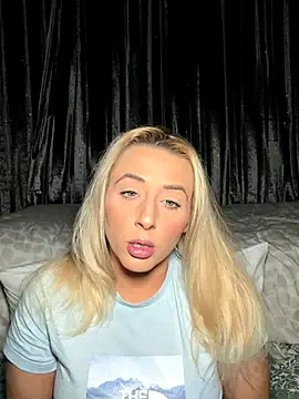 Strongqueen online show from November 8, 2025, 8:07 pm