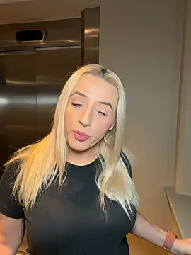 Strongqueen online show from January 9, 2026, 5:48 pm