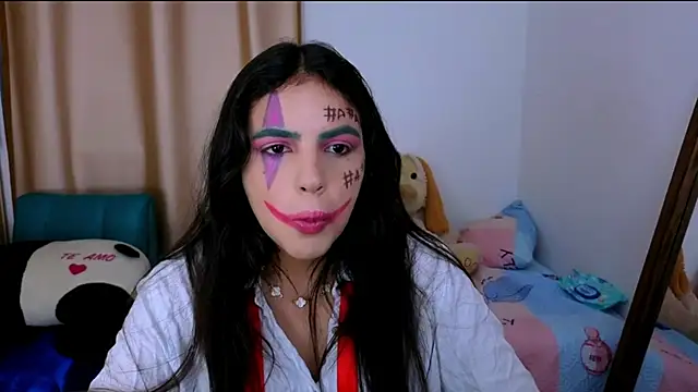  elenna online show from October 7, 2025, 5:43 pm