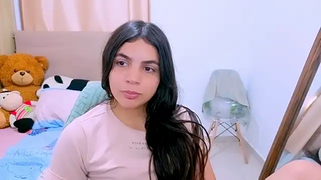  elenna online show from February 9, 2026, 6:23 pm