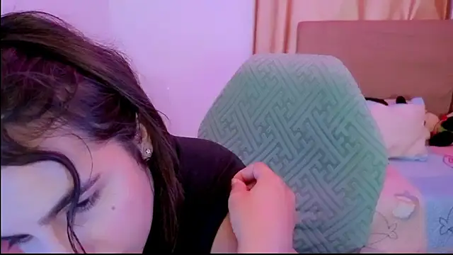  elenna online show from March 16, 2026, 6:01 pm