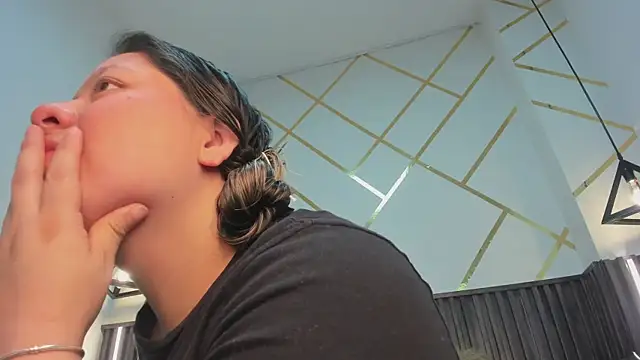  rebecca1 online show from February 5, 2026, 12:37 am