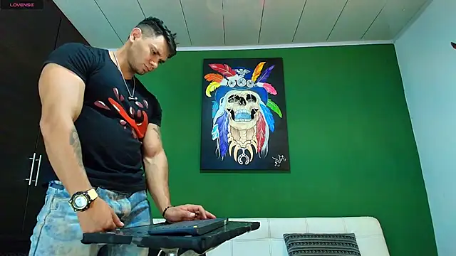 GendersonFit online show from September 17, 2025, 11:06 pm