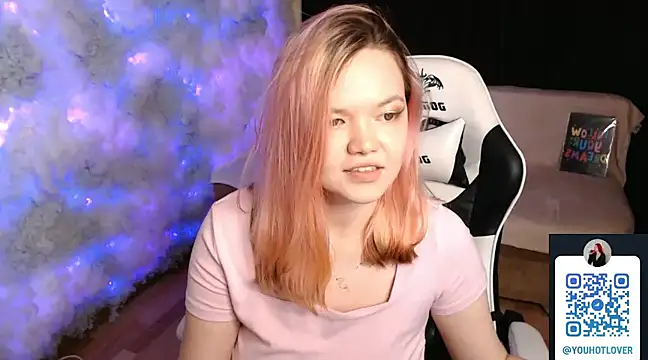 Snapshot of mary_lunar chatting on March 13, 2025, 4:12 pm mary lunar online show from March 13, 2025, 4:12 pm