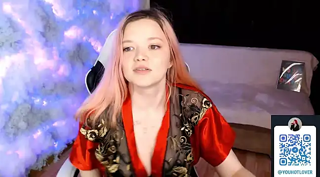 Snapshot of mary_lunar chatting on March 14, 2025, 11:12 am mary lunar online show from March 14, 2025, 11:12 am