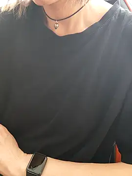 Snapshot of Aashikalaa chatting on April 16, 2026, 11:00 am Aashikalaa online show from April 16, 2026, 11:00 am