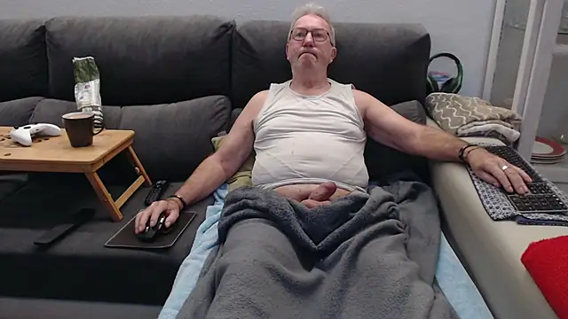 Nudelschwanz online show from March 3, 2026, 6:19 am