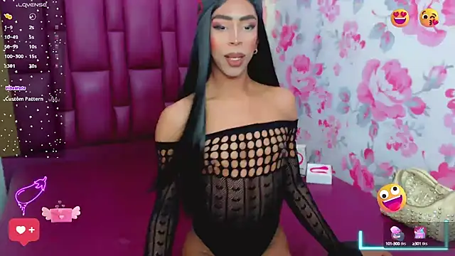 Snapshot of bigcockcandy111 chatting on December 18, 2024, 10:35 pm bigcockcandy111 online show from December 18, 2024, 10:35 pm
