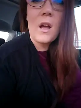 Snapshot of BBWQUEENBEEE chatting on February 12, 2025, 2:21 pm BBWQUEENBEEE online show from February 12, 2025, 2:21 pm