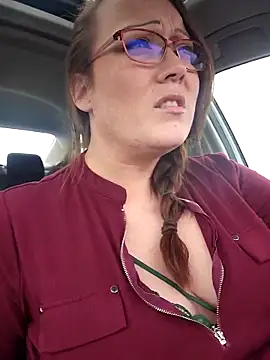 Snapshot of BBWQUEENBEEE chatting on March 3, 2025, 11:35 pm BBWQUEENBEEE online show from March 3, 2025, 11:35 pm