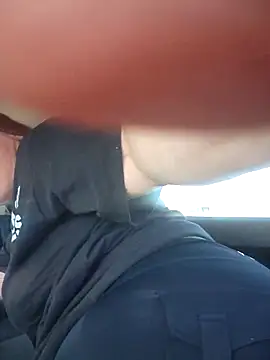 Snapshot of BBWQUEENBEEE chatting on March 9, 2025, 6:32 pm BBWQUEENBEEE online show from March 9, 2025, 6:32 pm