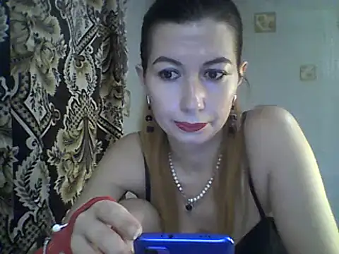 Snapshot of Olesja chatting on December 16, 2024, 7:00 pm Olesja online show from December 16, 2024, 7:00 pm