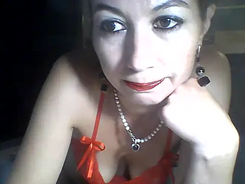 Snapshot of Olesja chatting on June 25, 2026, 8:13 pm Olesja online show from June 25, 2026, 8:13 pm