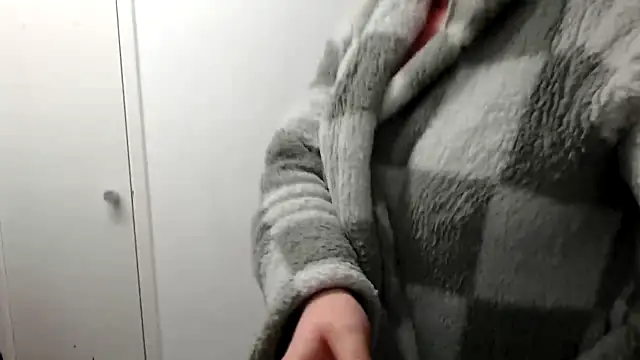 Snapshot of samanthaalice chatting on February 10, 2025, 9:25 pm samanthaalice online show from February 10, 2025, 9:25 pm