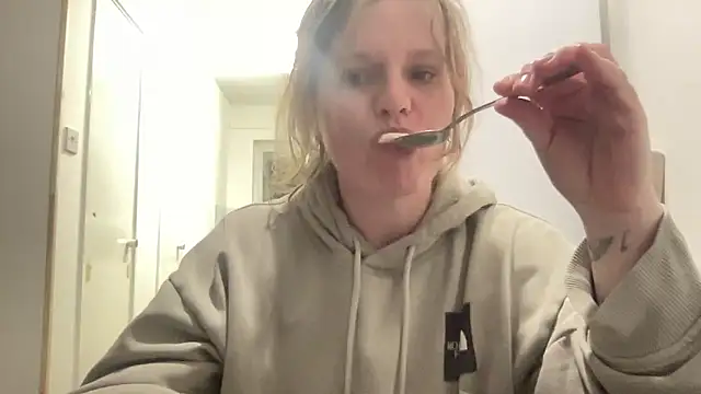 Snapshot of samanthaalice chatting on March 12, 2025, 6:55 pm samanthaalice online show from March 12, 2025, 6:55 pm