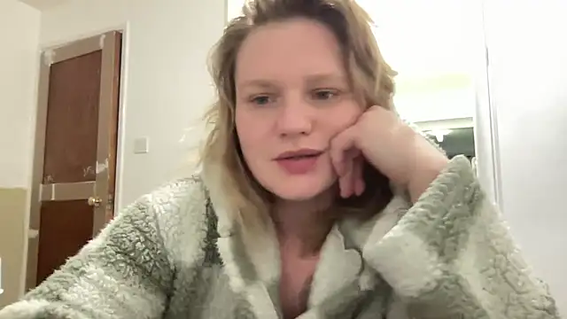 Snapshot of samanthaalice chatting on March 16, 2025, 8:00 pm samanthaalice online show from March 16, 2025, 8:00 pm