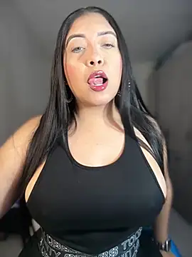 cami ortiz   online show from December 17, 2025, 4:40 am