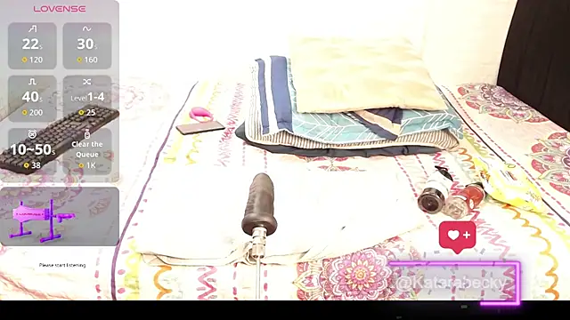 Snapshot of Kattara_Becky_ chatting on October 18, 2025, 4:15 am Kattara Becky online show from October 18, 2025, 4:15 am